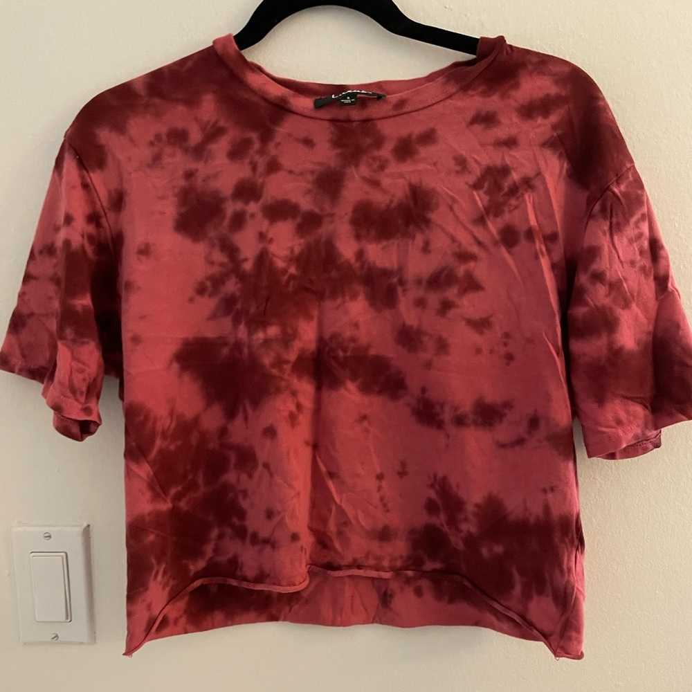 Short sleeve crop Lulus cotton shirt in size small.